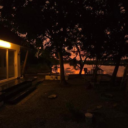 Pradeep'S Backwater Villa Kochi Exterior photo
